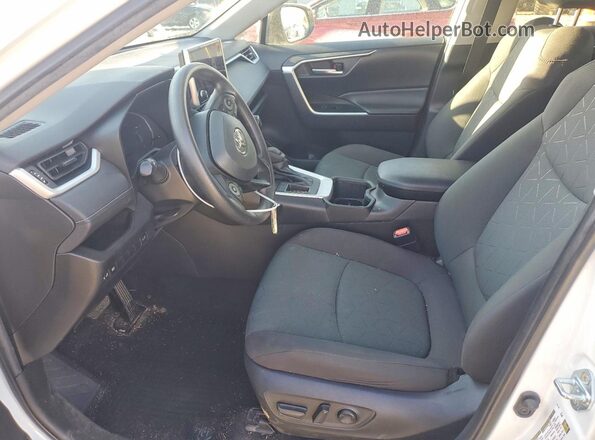 2T3W1RFV3PC231576 2023 TOYOTA LE White Widok wnętrza z przodu