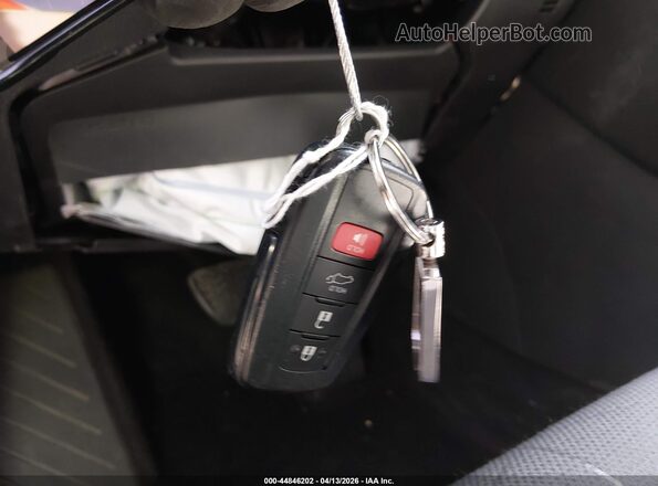 2T3W1RFV6SC349548 2025 TOYOTA LE Белый Вид панели приборов