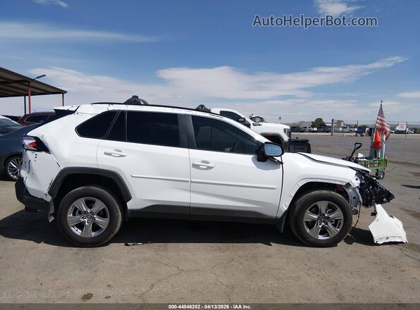 2T3W1RFV6SC349548 2025 TOYOTA LE Белый Вид задней части салона