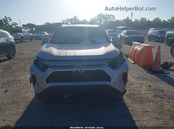 2T3W1RFV8RC259604 2024 TOYOTA LE Silver Widok zestawu wskaźników