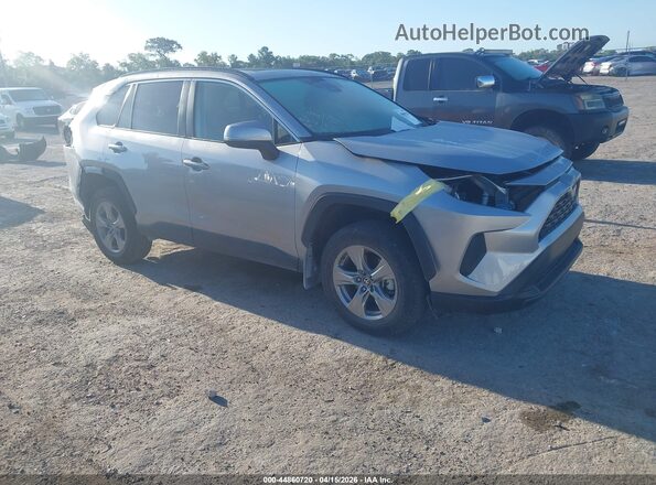 2T3W1RFV8RC259604 2024 TOYOTA LE Silver Przód prawy