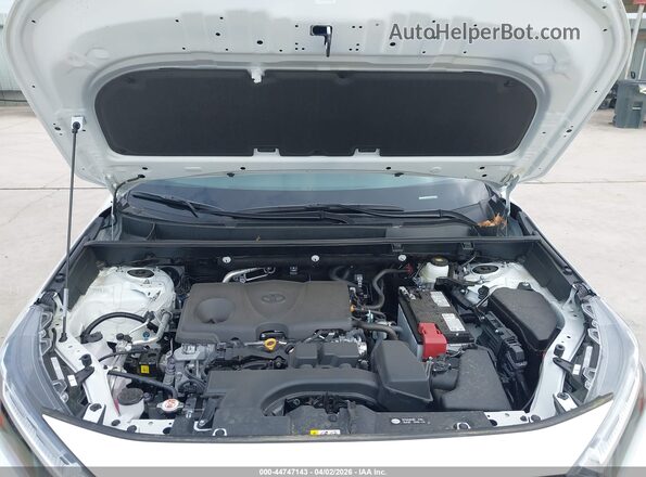2T3W1RFVXSC365610 2025 TOYOTA LE White Вид ззаду