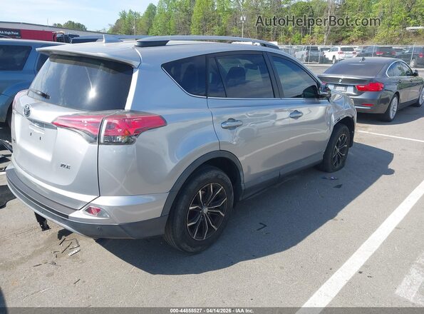 2T3WFREV2HW352280 2017 TOYOTA LE Серебряный Задняя правая четверть