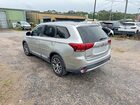 2018 Mitsubishi Outlander Se Серебряный vin: JA4AD3A34JZ001551
