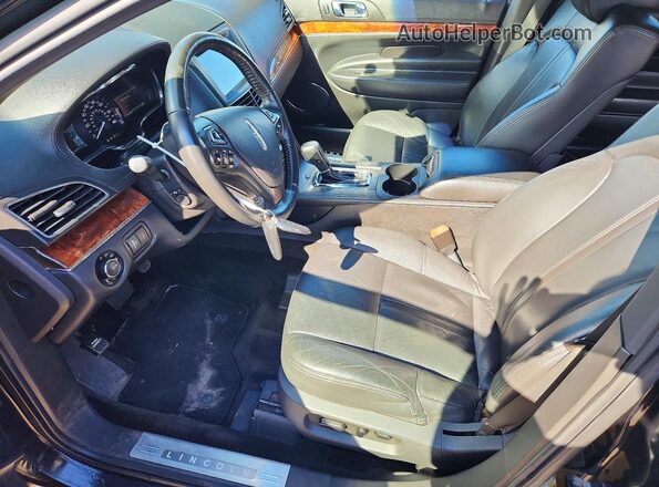 2LMHJ5NK5JBL02598 2018 LINCOLN MKT Black Widok deski rozdzielczej