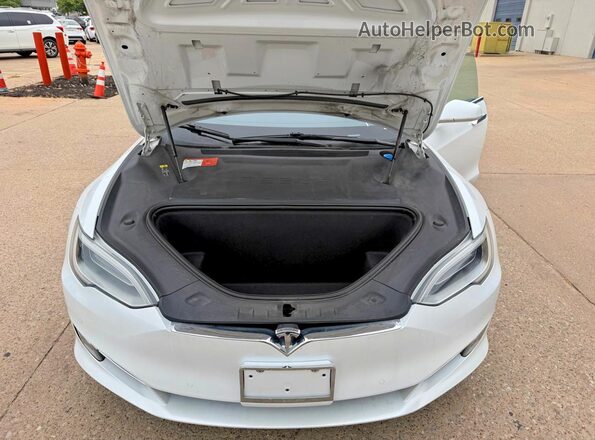 5YJSA1E25HF199047 2017 TESLA MODEL S Белый Вид панели приборов