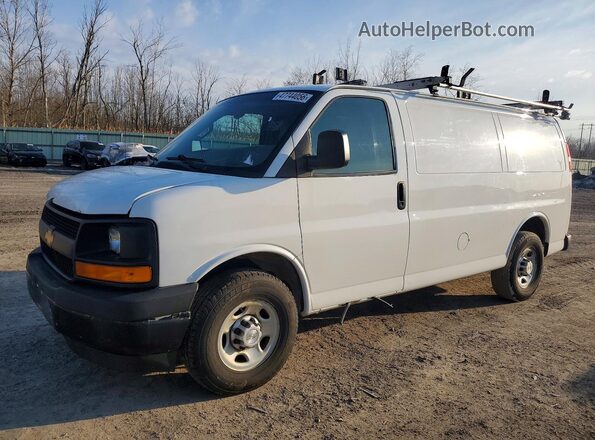 1GCWGAFF9H1162061 2017 CHEVROLET EXPRESS White Przód lewy