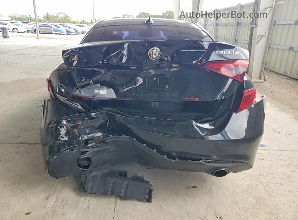 ZARFAEBN1J7593122 2018 ALFA ROMEO GIULIA Черный Вид салона спереди