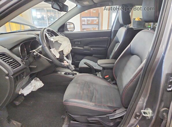 JA4ARUAU2SU006956 2025 MITSUBISHI OUTLANDER Серый Вид панели приборов