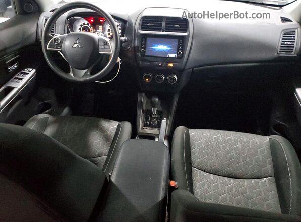 JA4APUAU3NU003137 2022 MITSUBISHI OUTLANDER Серебряный Вид щитка приборов