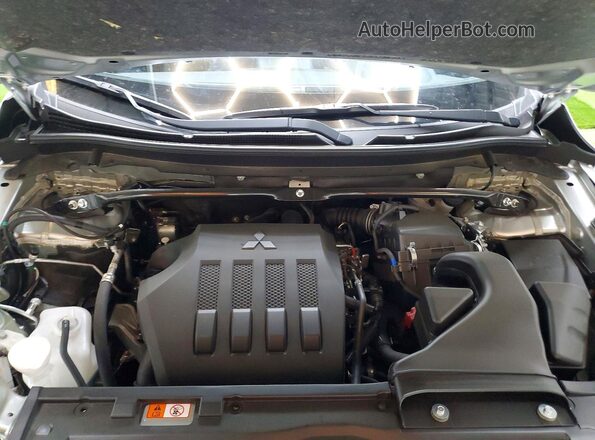 JA4ATWAA8TZ005446 2026 MITSUBISHI ECLIPSE Silver Widok naklejki z numerem VIN