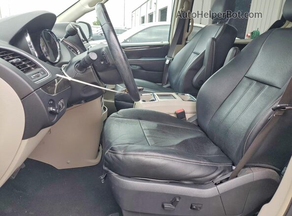 2C4RC1CG3GR232654 2016 CHRYSLER OTHER Черный Вид панели приборов