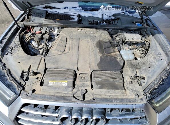 WA1LAAF75JD052555 2018 AUDI Q7 Silver Engine compartment view