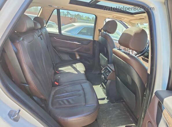 5UXKR2C52G0R68904 2016 BMW X5 Белый Вид задней части салона