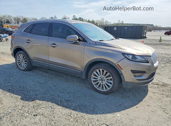 5LMCJ1C93KUL17267 2019 LINCOLN MKC Бежевый Вид спереди
