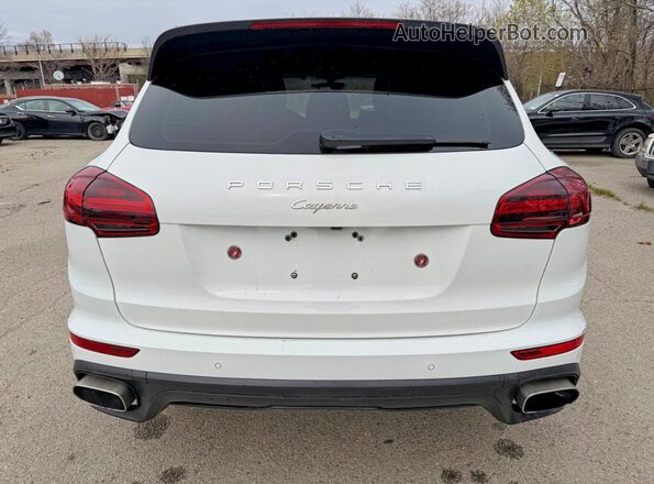 WP1AA2A21JKA02261 2018 PORSCHE CAYENNE Белый Вид наклейки с VIN-кодом