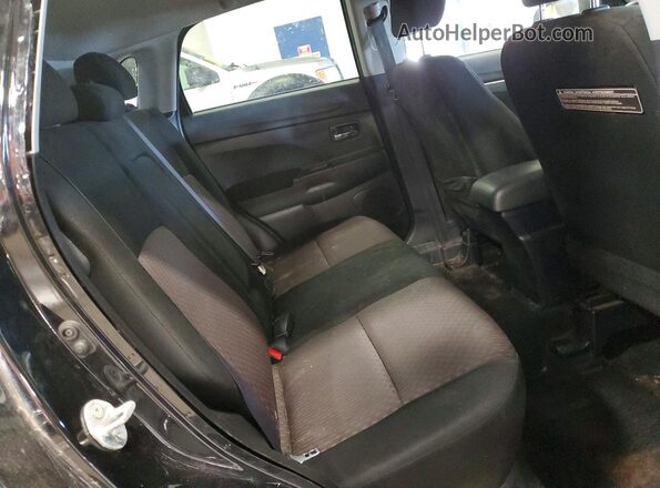 JA4AR3AW5GZ040301 2016 MITSUBISHI OUTLANDER Черный Вид задней части салона