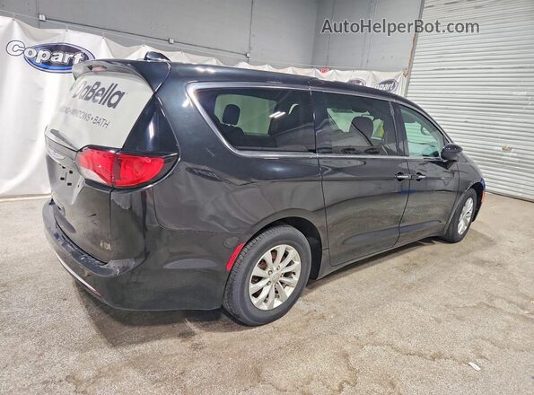 2C4RC1FGXKR507702 2019 CHRYSLER PACIFICA Белый Передняя правая четверть