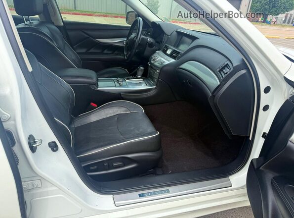 JN1BY1AR2JM220919 2018 INFINITI Q70 Белый Вид сзади