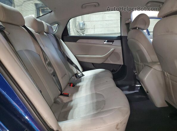 5NPE24AF2HH549238 2017 HYUNDAI SONATA Blue Вид задньої частини салону