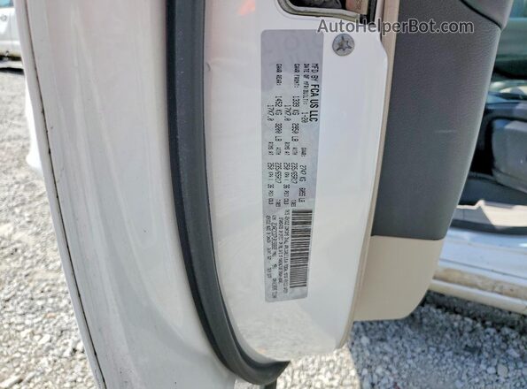 2C4RC1DG7LR156669 2020 CHRYSLER OTHER White სალონის 360-გრადუსიანი ხედი