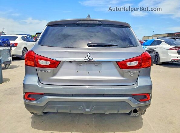 JA4AR3AW4JU020738 2018 MITSUBISHI OUTLANDER Gray Widok wnętrza z przodu