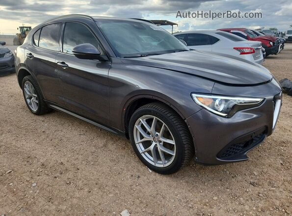 ZASFAKPN8J7B71325 2018 ALFA ROMEO STELVIO Gray Widok z przodu