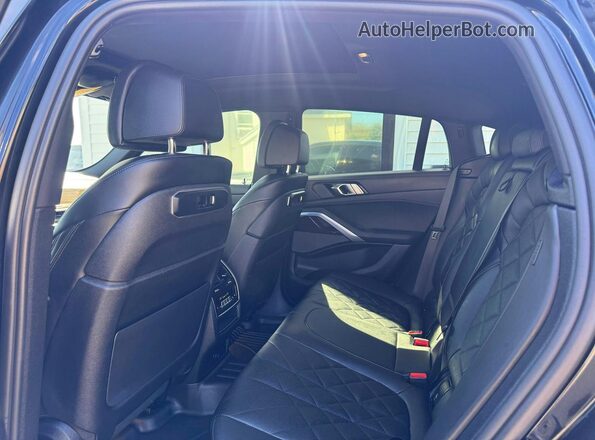 5UX33EX08R9T65489 2024 BMW X6 Черный Вид панели приборов