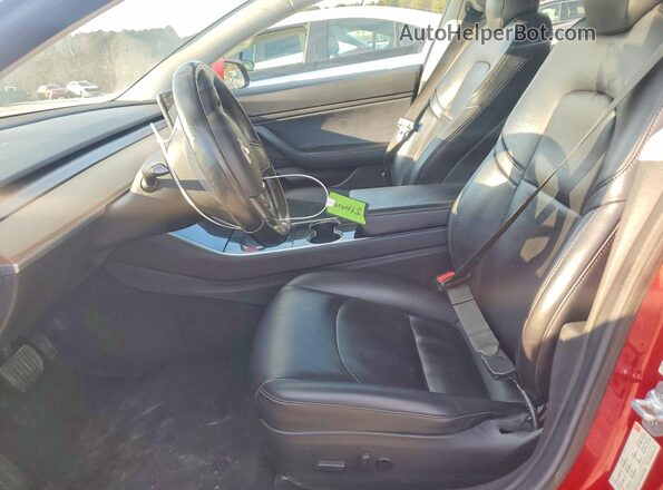 5YJ3E1EA4JF007090 2018 TESLA MODEL Red Widok deski rozdzielczej