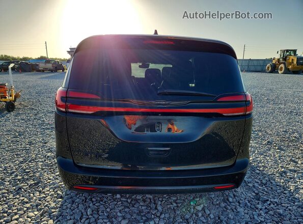 2C4RC1BG8NR106997 2022 CHRYSLER PACIFICA Черный Вид салона спереди