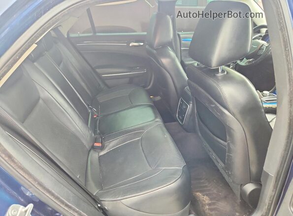 2C3CCAEG8HH579766 2017 CHRYSLER 300 Синий Вид задней части салона