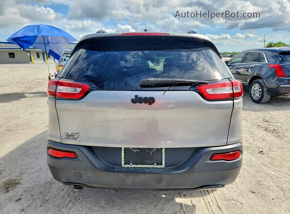 1C4PJLAB0GW362463 2022 JEEP CHEROKEE Silver Widok wnętrza z przodu