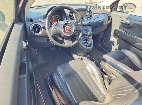 3C3CFFCH0JT369370 2018 FIAT 500 Gray Vista del salpicadero