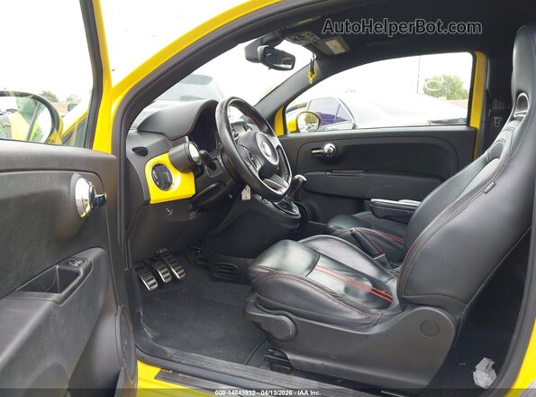 3C3CFFFH1HT621309 2017 FIAT 500 Желтый Вид салона спереди