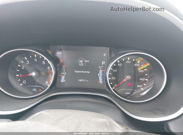 3C4NJCAB8JT471192 2018 JEEP COMPASS Silver Widok tylnych siedzeń