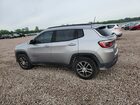 2019 Jeep Compass Latitude Серебряный vin: 3C4NJCBB4KT623923