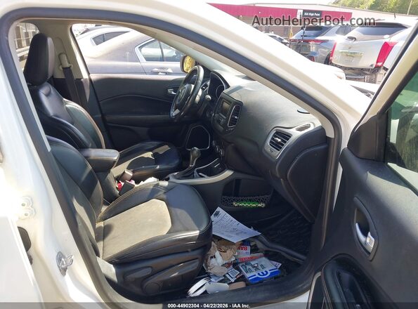 3C4NJCBB8HT652883 2017 JEEP NEW COMPASS Белый Вид салона спереди