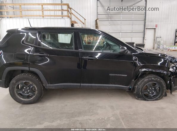 3C4NJDAB8JT464944 2018 JEEP COMPASS Черный Панорамный вид салона 360°