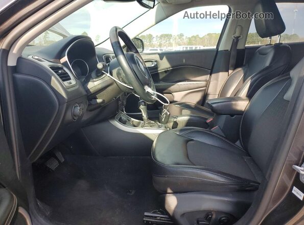 3C4NJDBB0JT314034 2018 JEEP COMPASS Серый Вид салона спереди
