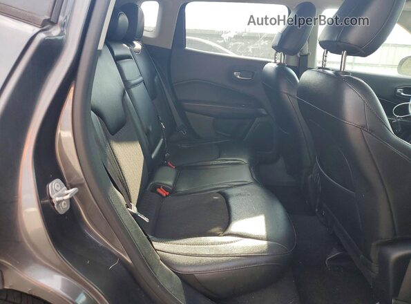 3C4NJDBB0JT314034 2018 JEEP COMPASS Серый Вид задней части салона