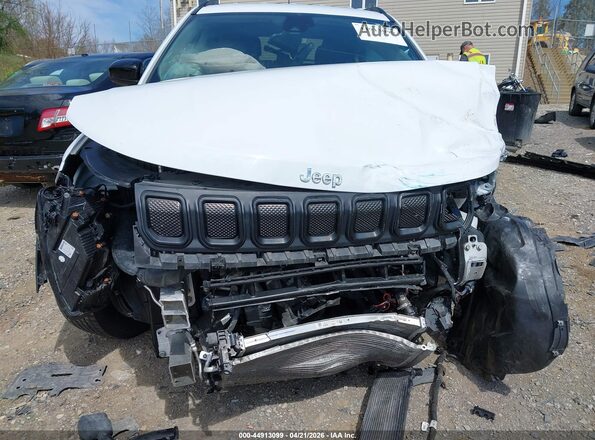 3C4NJDBB0NT131593 2022 JEEP COMPASS White Vista frontal