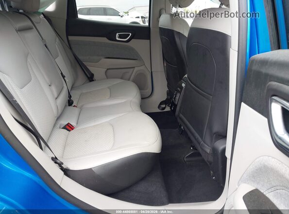 3C4NJDBB0NT177621 2022 JEEP COMPASS Blue Widok naklejki z numerem VIN