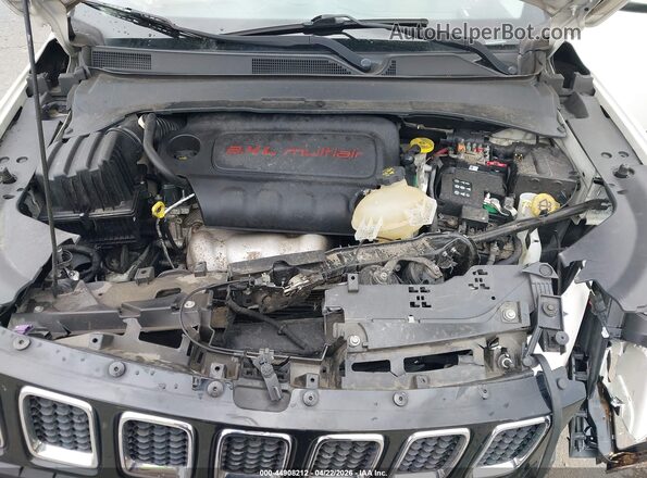 3C4NJDBB1JT104896 2018 JEEP COMPASS White Vista trasera
