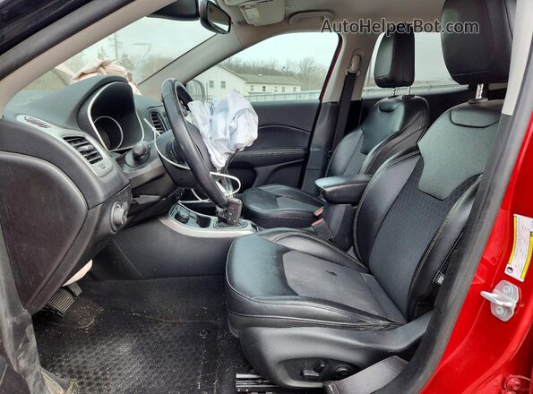 3C4NJDBB1KT742390 2019 JEEP COMPASS Red წინა სალონის ხედი