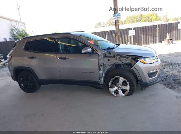 3C4NJDBB1LT138520 2020 JEEP COMPASS Серый Вид задней части салона
