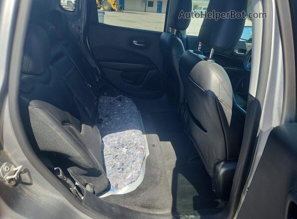 3C4NJDBB2JT168509 2018 JEEP COMPASS Silver Vista de los asientos traseros