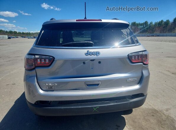 3C4NJDBB2JT168509 2018 JEEP COMPASS Silver Vista trasera
