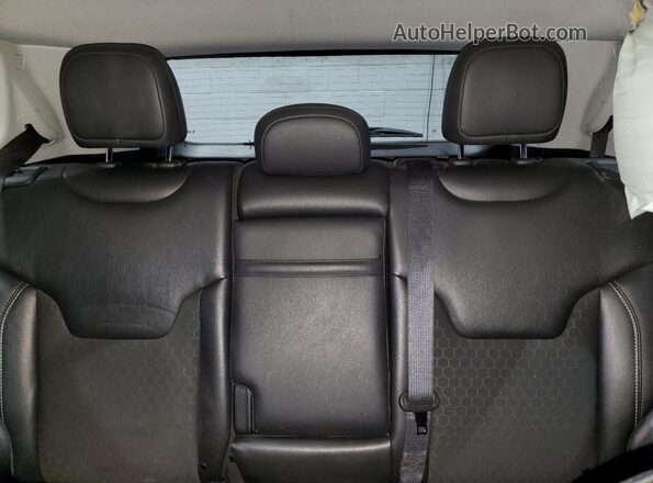 3C4NJDBB2KT647983 2019 JEEP COMPASS Черный Вид задних сидений