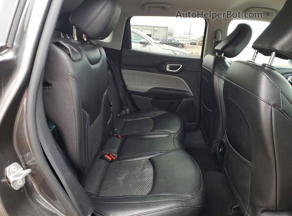 3C4NJDBB3NT216282 2022 JEEP COMPASS Gray Vista de los asientos traseros
