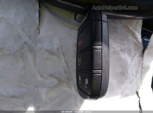 3C4NJDBB4HT693372 2017 JEEP NEW COMPASS Red Dashboard view